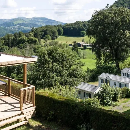 Kemp Confortable 5 Pers Avec Terrasse A - Api-1-52-1248