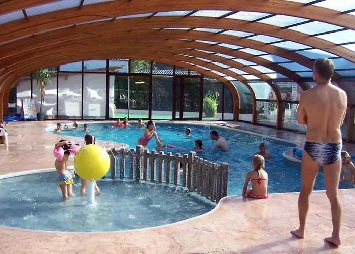 Confortable 5 Pers Avec Terrasse à - Api-1-52-1248 Vic-sur-Cère