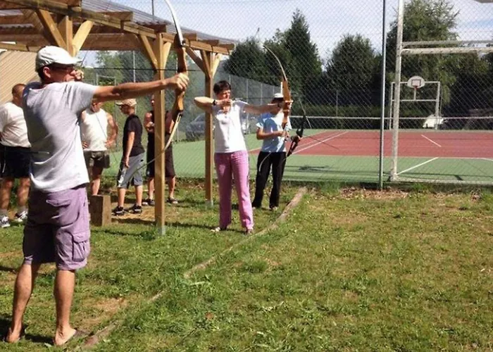 Confortable 5 Pers Avec Terrasse à - Api-1-52-1248 Vic-sur-Cère